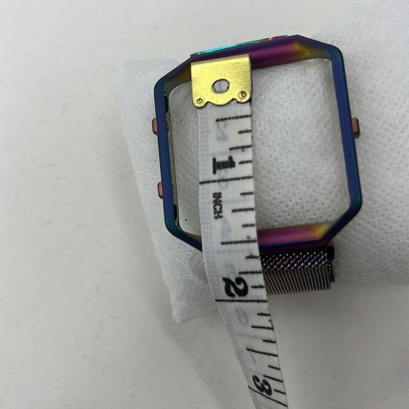 Enhance Your Fitbit‎ Blaze with our Magnetic Mesh Wristband Upgrade - Picture 3 of 6